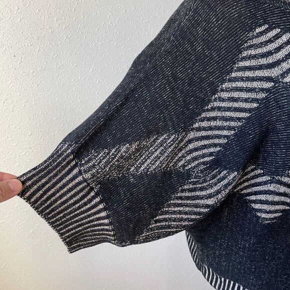 Fever Three Quarter Sleeve Sweater Too Size L EUC - Picture 3 of 8